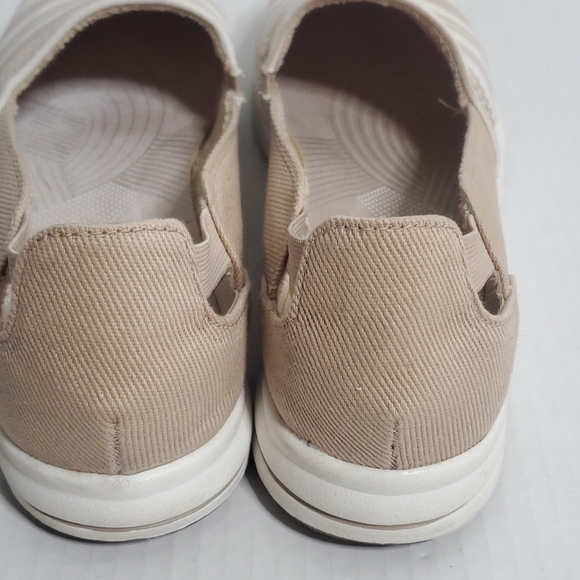 Clarks Cloudsteppers Slip On Shoes Size 7.5 M Taupe Canvas Striped Casual Comfy - Picture 5 of 10
